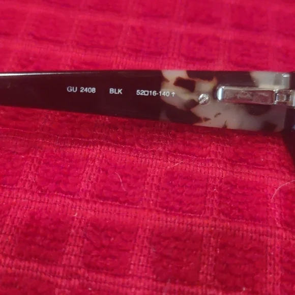 Guess frames ZZ - Picture 4 of 6